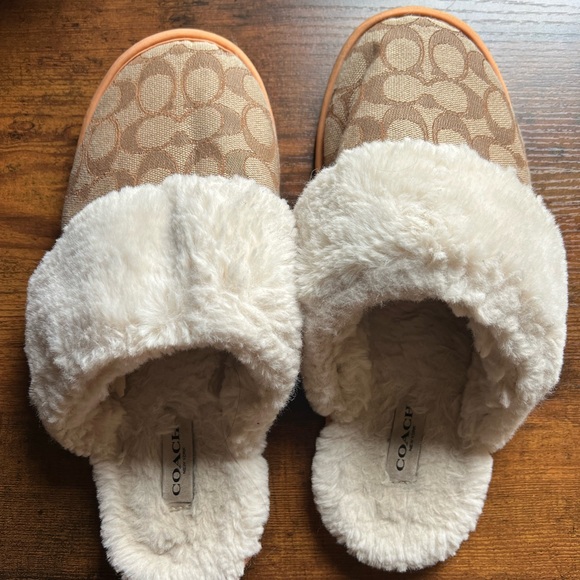COACH SLIPPERS FOR SALE - Picture 1 of 2